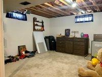 271 Parkerview St, Springfield, MA 01129