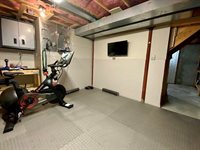 271 Parkerview St, Springfield, MA 01129