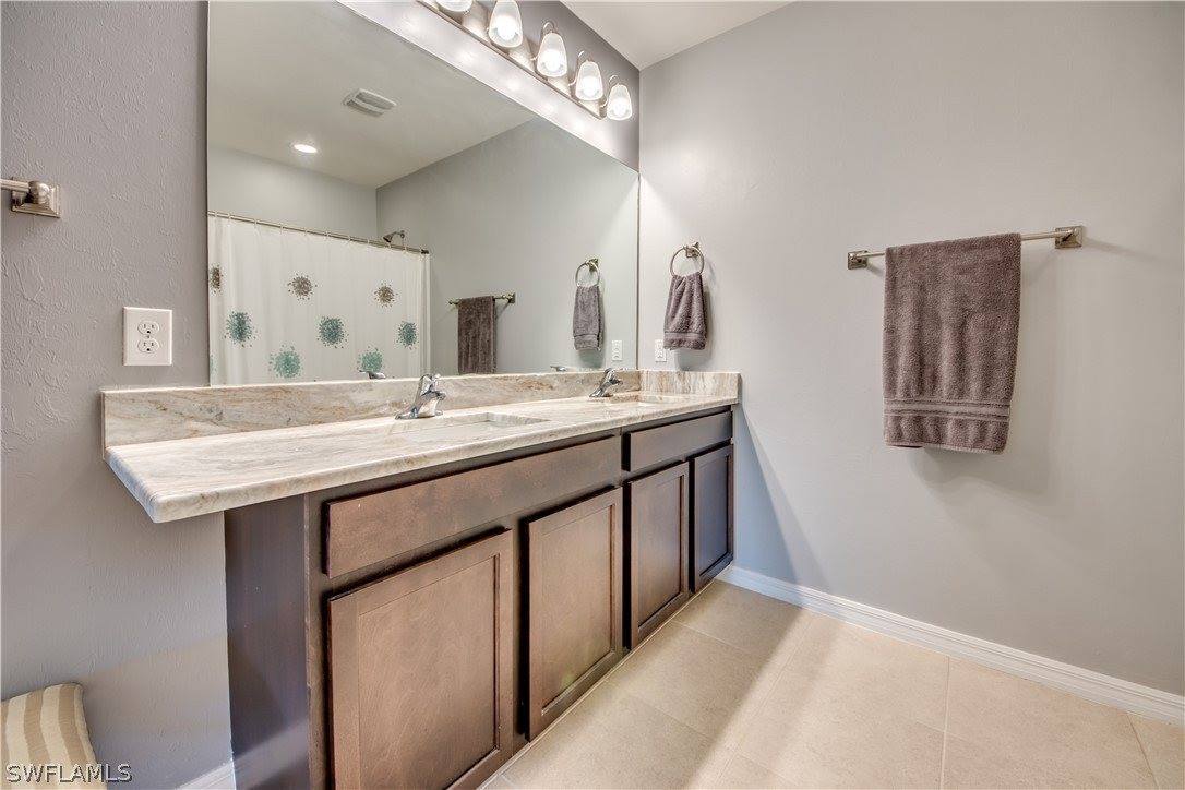 3405 Cancun Court, Cape Coral, FL 33909