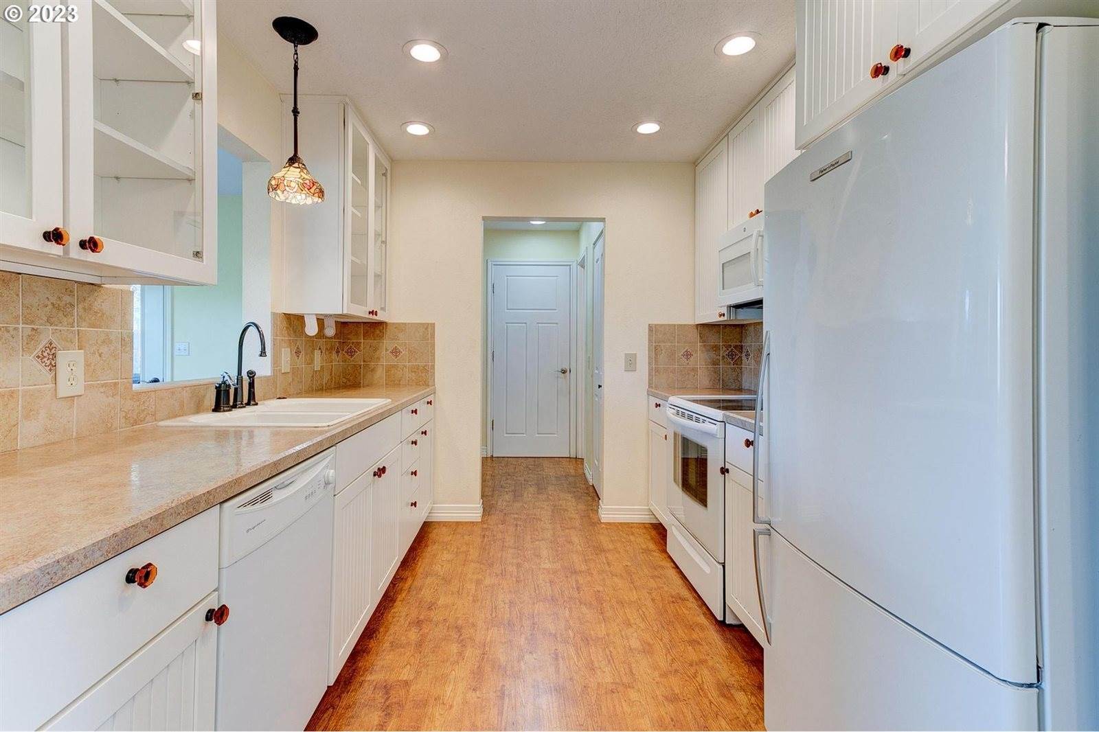 9580 SW Bayou Dr, McMinnville, OR 97128