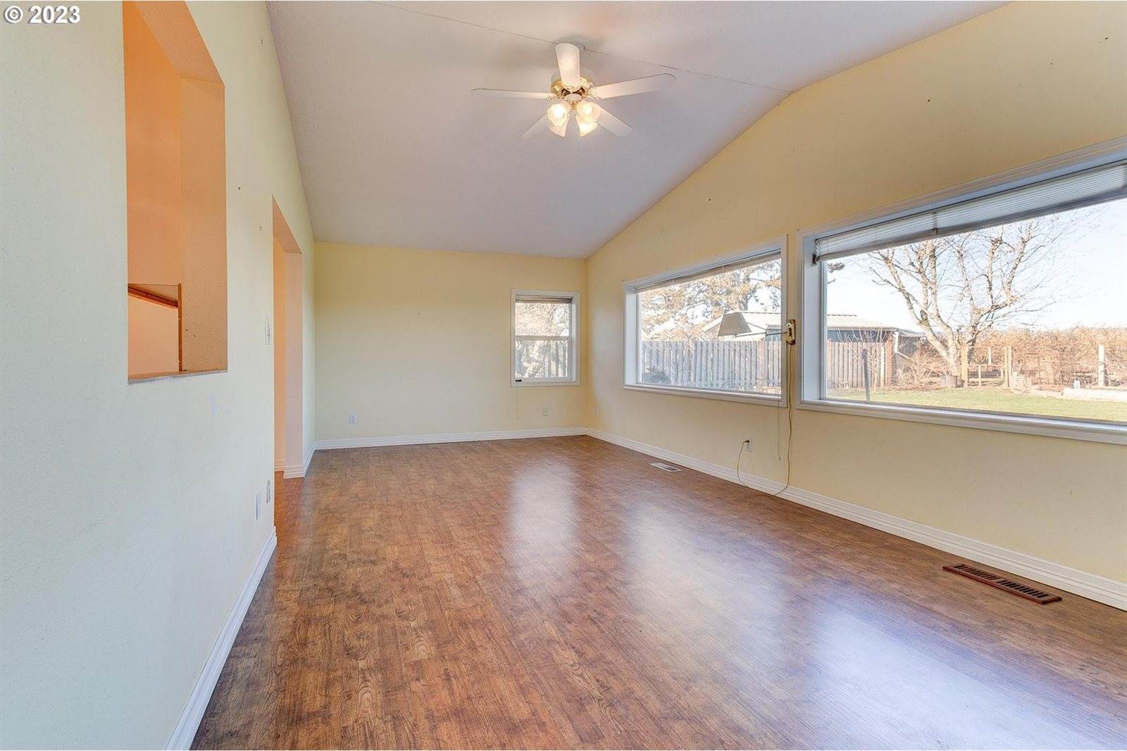 9580 SW Bayou Dr, McMinnville, OR 97128