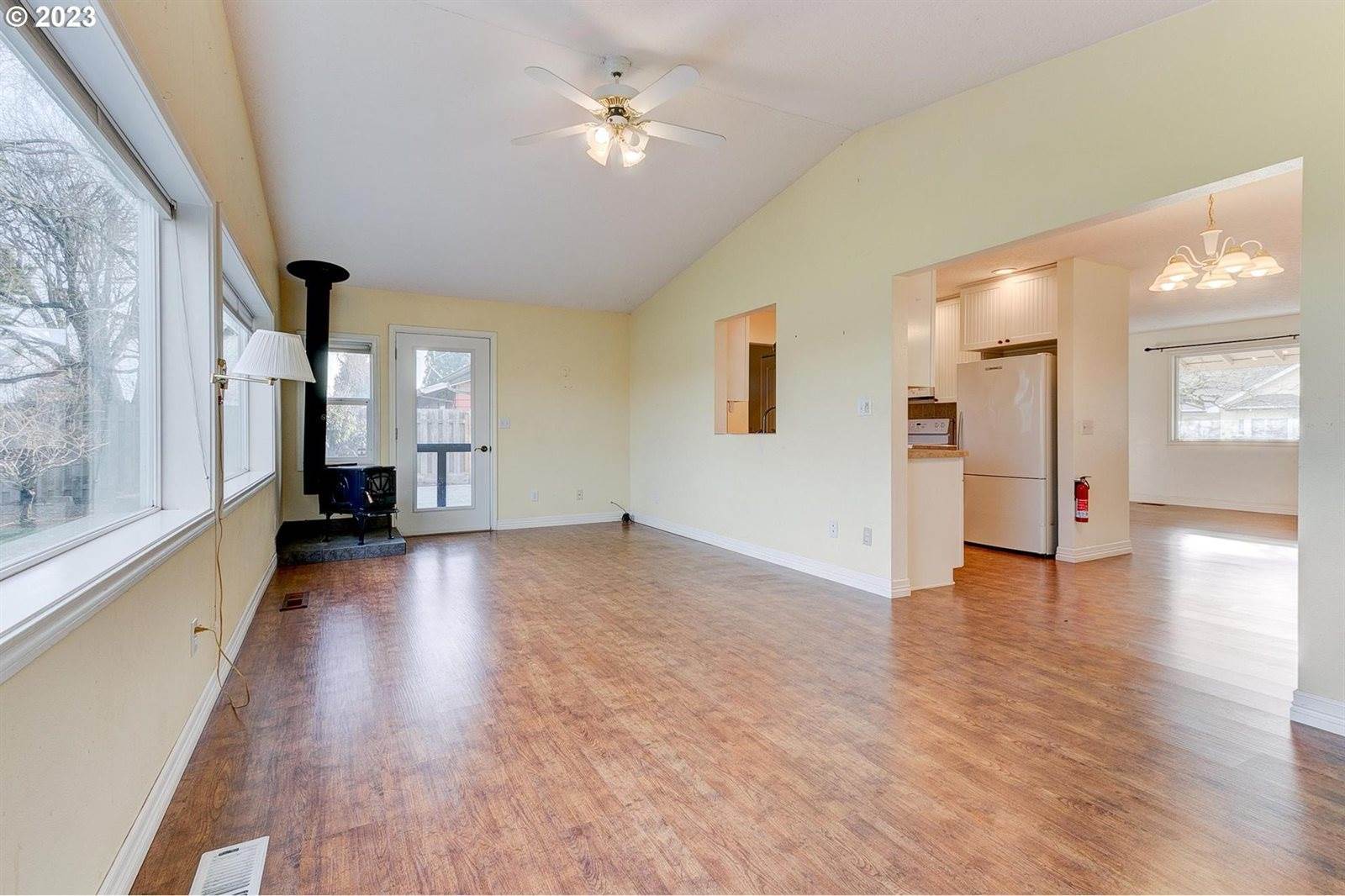 9580 SW Bayou Dr, McMinnville, OR 97128