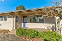 9580 SW Bayou Dr, McMinnville, OR 97128