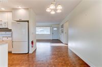 9580 SW Bayou Dr, McMinnville, OR 97128