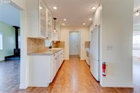 9580 SW Bayou Dr, McMinnville, OR 97128