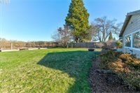 9580 SW Bayou Dr, McMinnville, OR 97128