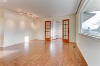 9580 SW Bayou Dr, McMinnville, OR 97128