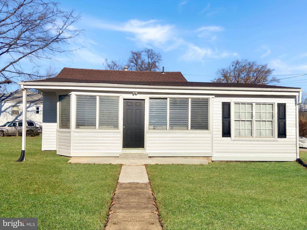 1214 Farmingdale Avenue, Capitol Heights, MD 20743