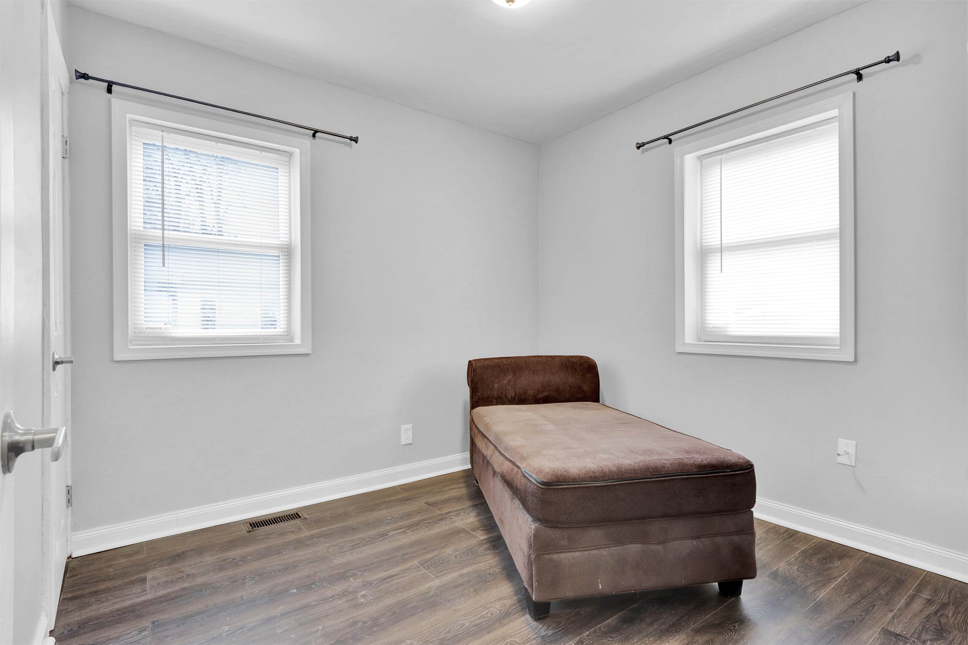 1214 Farmingdale Avenue, Capitol Heights, MD 20743