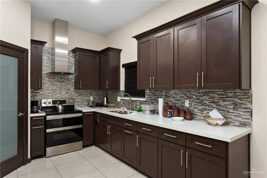 1116 West Dukakis Avenue, Alton, TX 78573