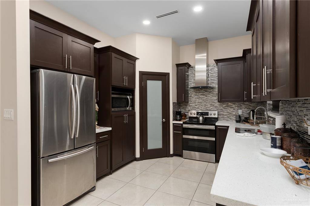 1116 West Dukakis Avenue, Alton, TX 78573