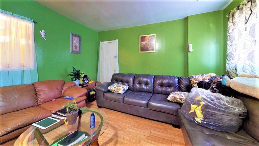 2483 S 6th ST 2485, Milwaukee, WI 53215