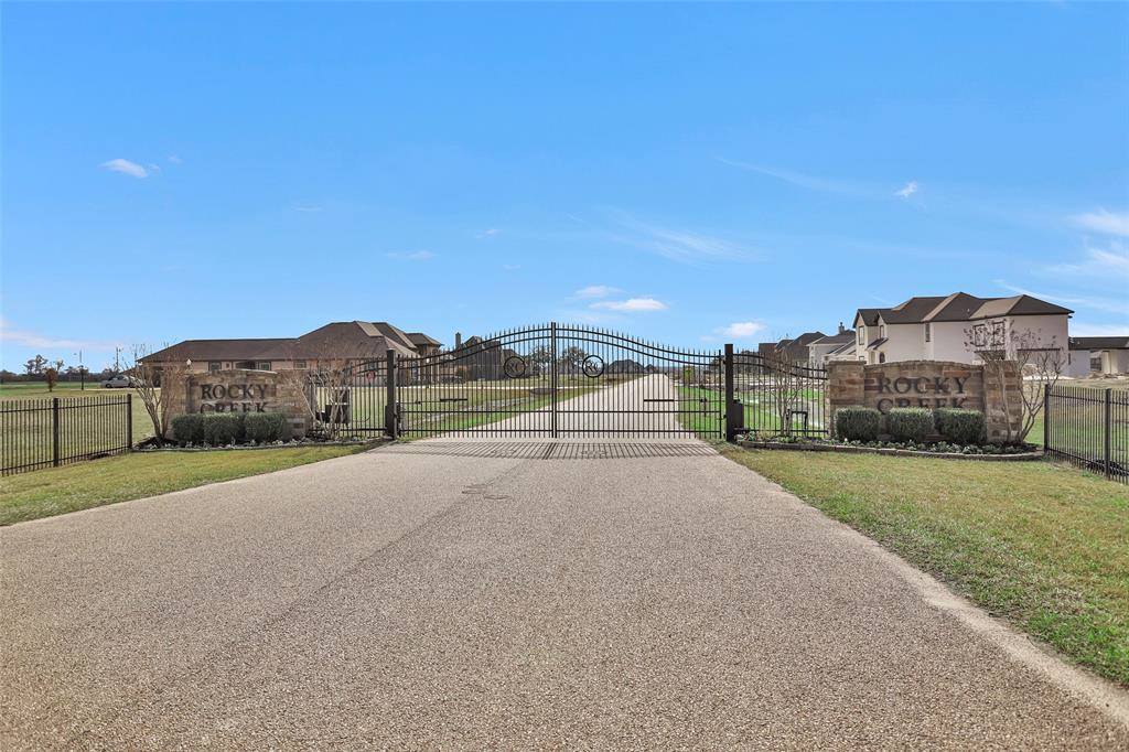 13502 Whispering Sage Drive, Hockley, TX 77447