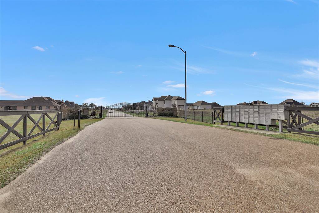 13434 Whispering Sage Drive, Hockley, TX 77447