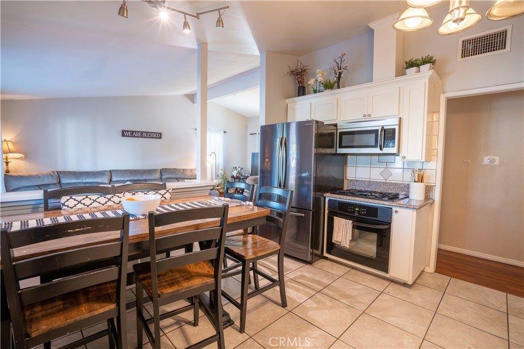 19009 Stillmore Street, Canyon Country, CA 91351