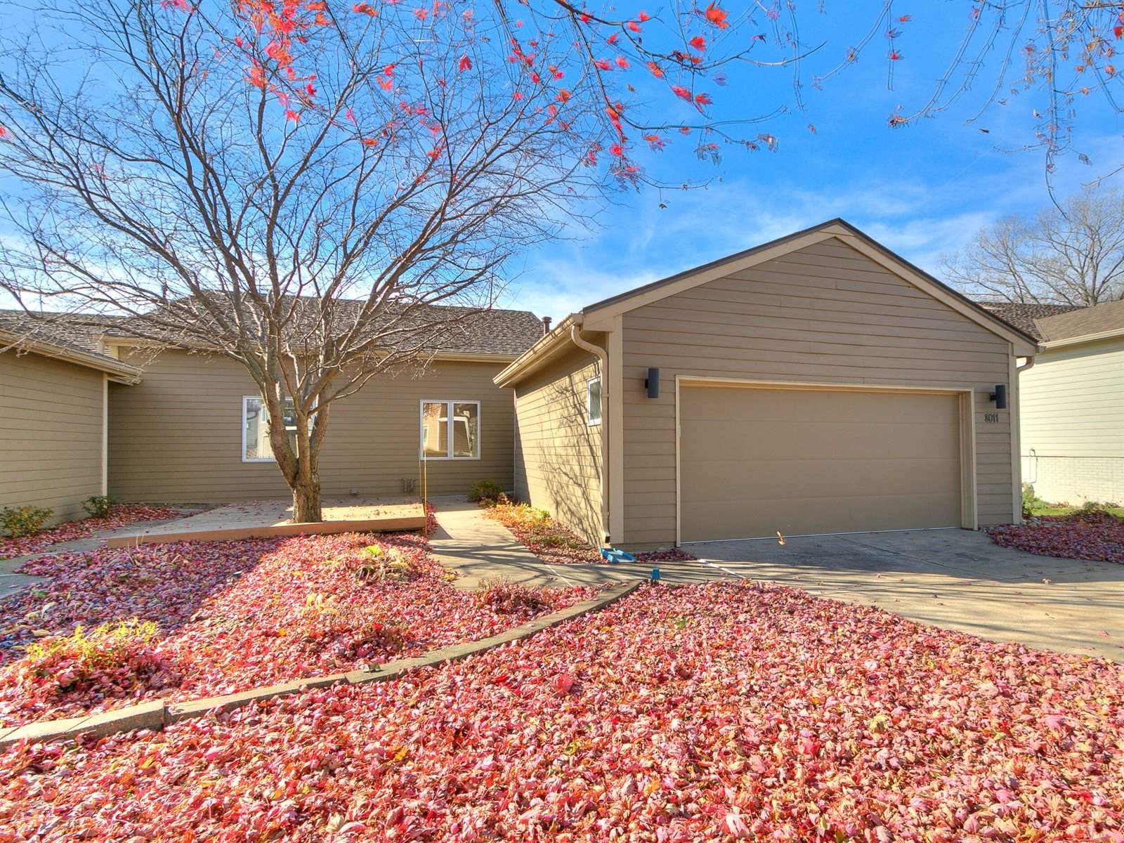 8011 Echo Drive, Norwalk, IA 50211