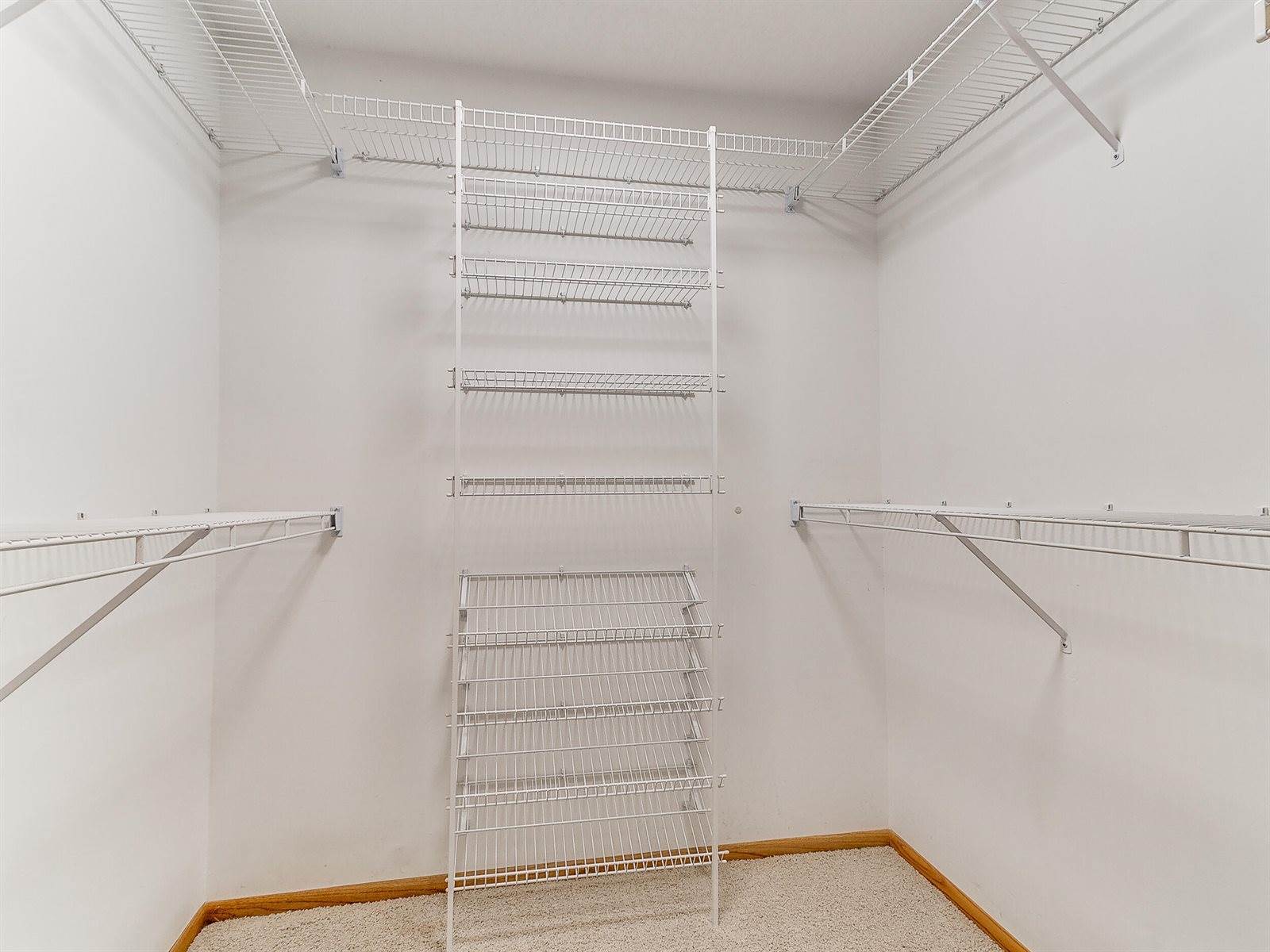 8011 Echo Drive, Norwalk, IA 50211