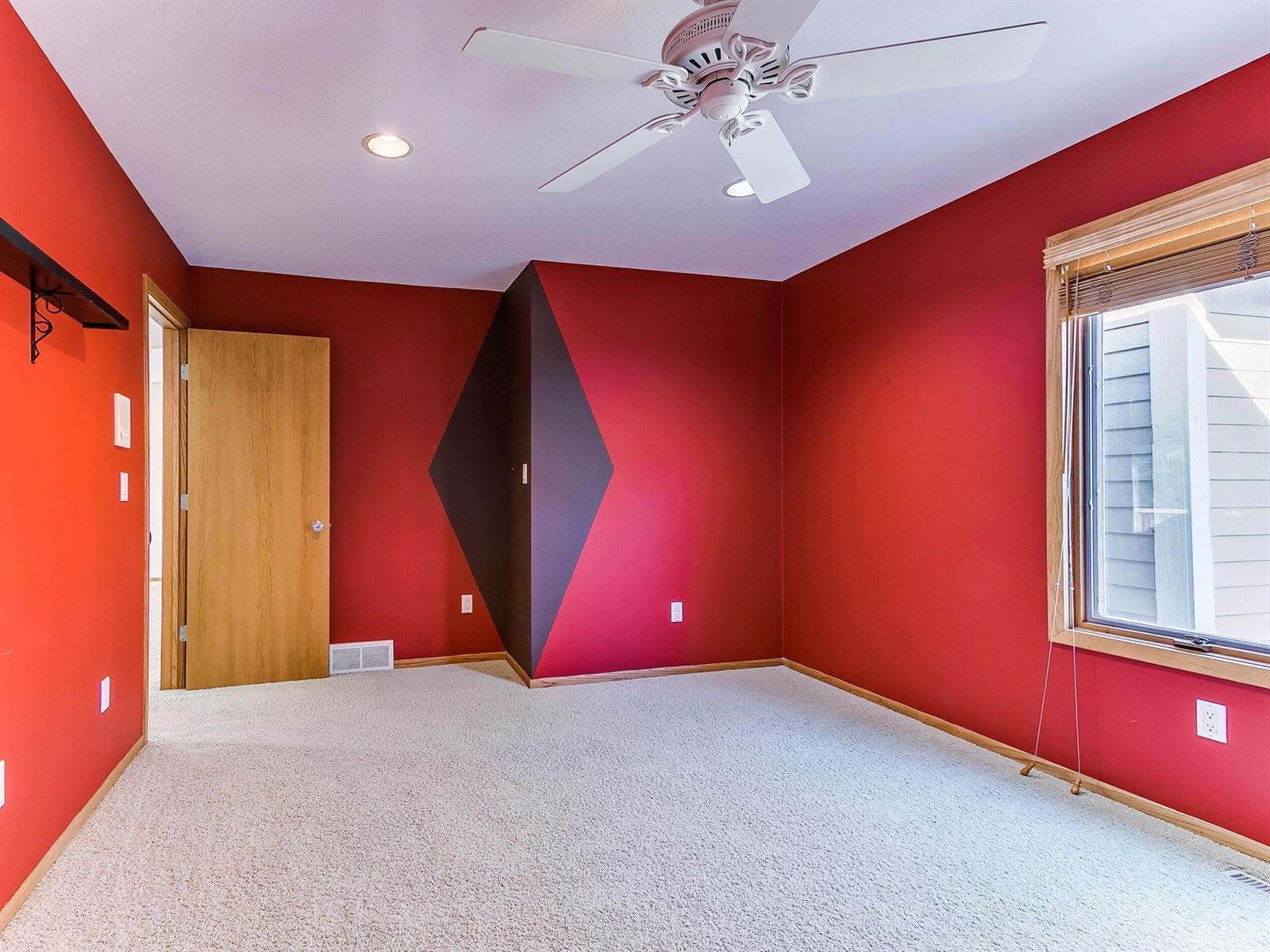 8011 Echo Drive, Norwalk, IA 50211