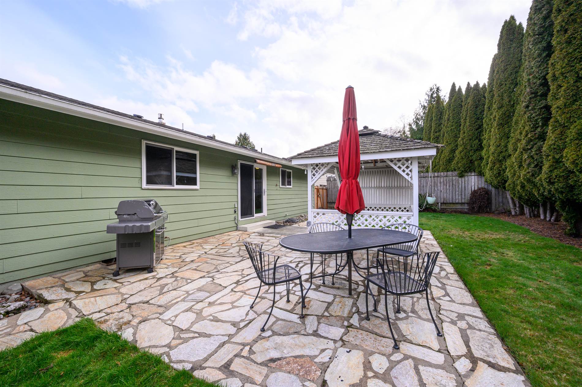 1701 Sandalwood Street, Mount Vernon, WA 98273