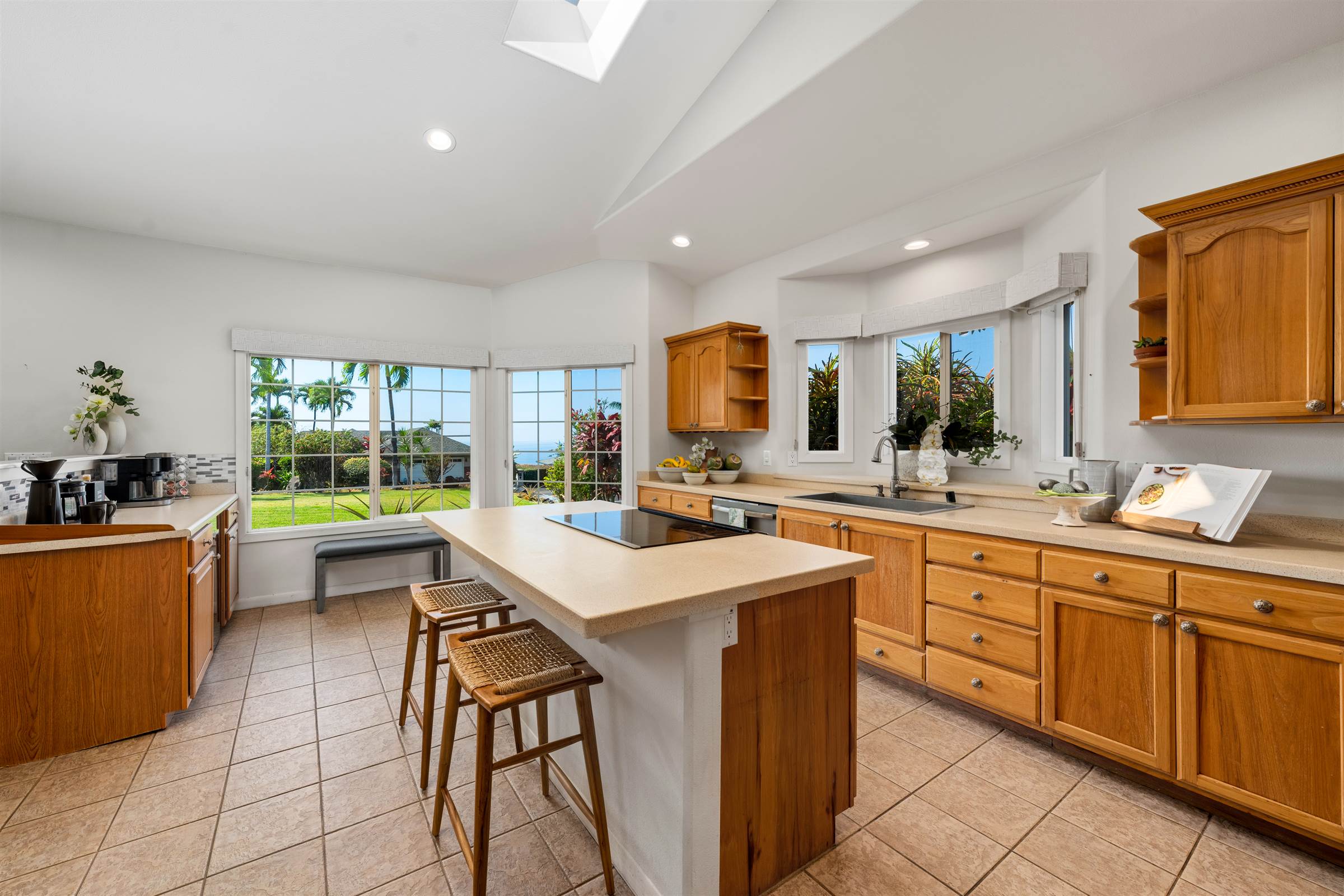 76-130 Kamehamalu Street, Kailua-Kona, HI 96740