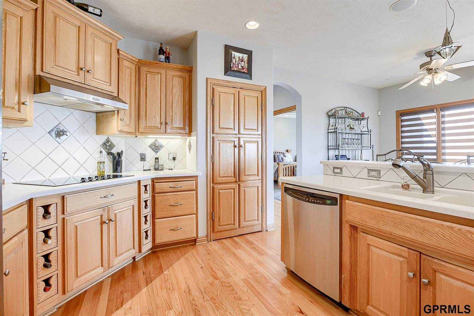 17109 Oakmont Drive, Omaha, NE 68136