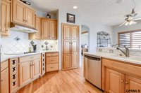 17109 Oakmont Drive, Omaha, NE 68136