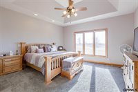 17109 Oakmont Drive, Omaha, NE 68136