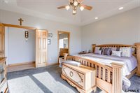 17109 Oakmont Drive, Omaha, NE 68136