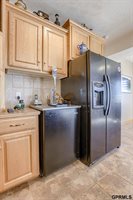 17109 Oakmont Drive, Omaha, NE 68136