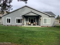 212 Ironwood Dr, Blanchard, ID 83804