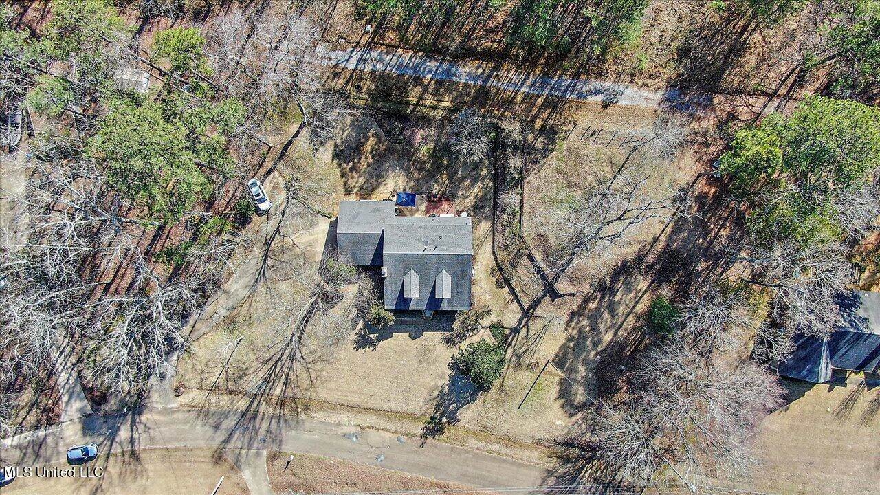 108 Country Oaks Drive, Terry, MS 39170