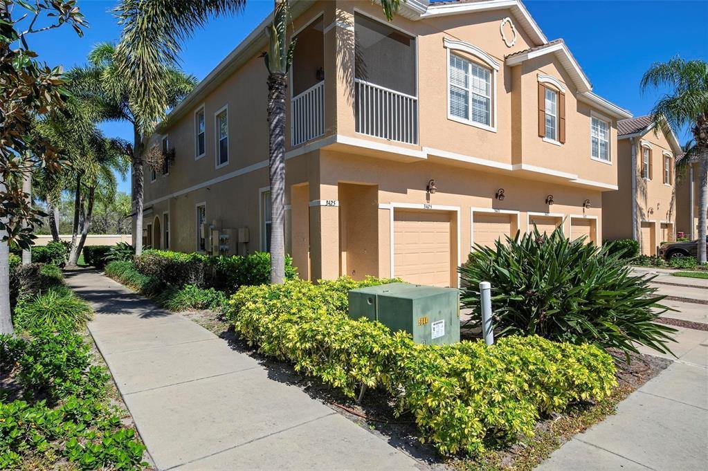 3423 Parkridge Circle, #19-101, Sarasota, FL 34243