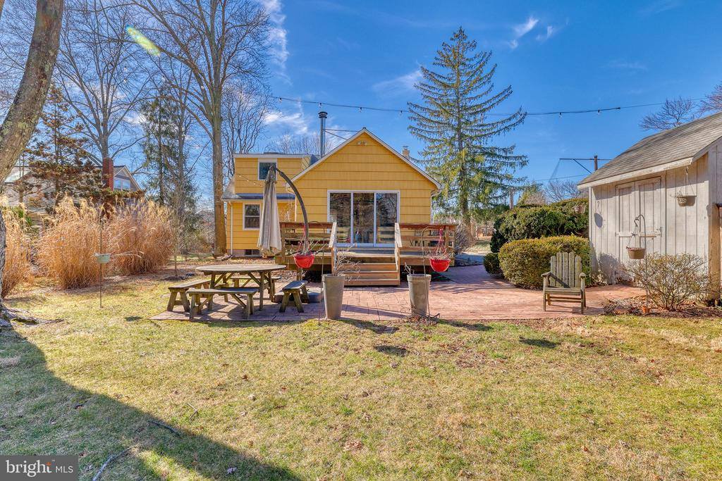 35 Knowles Street, Pennington, NJ 08534