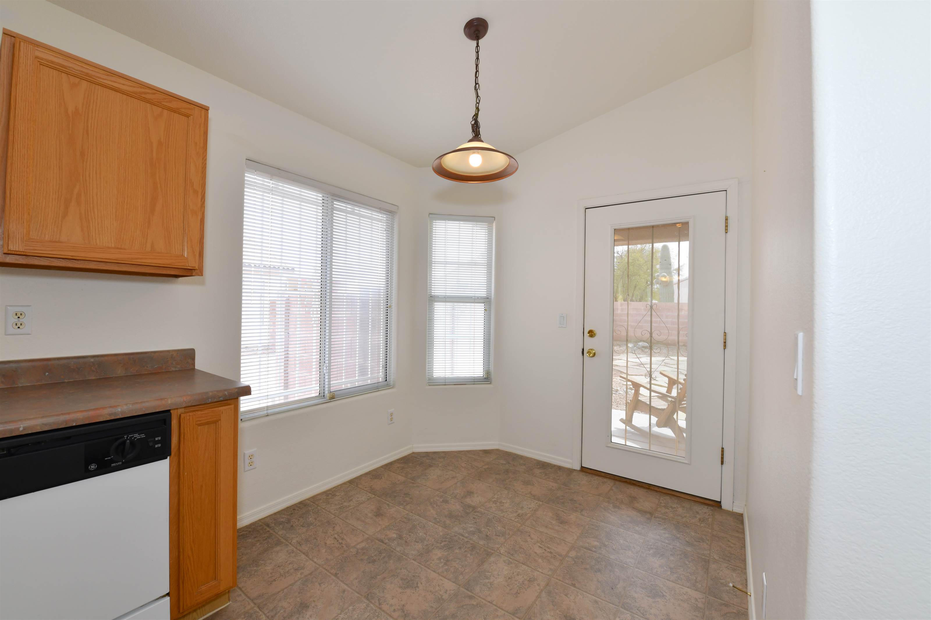 2263 W Silverbell Oasis Way, Tucson, AZ 85745