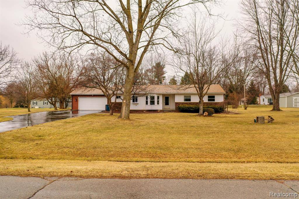 222 Bain Drive, Howell Township, MI 48855