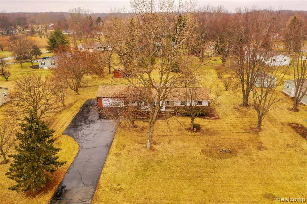 222 Bain Drive, Howell Township, MI 48855