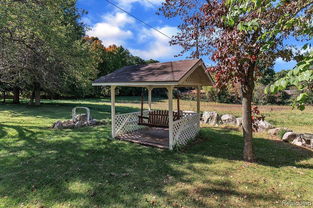 1340 Mower Road, Putnam Township, MI 48169