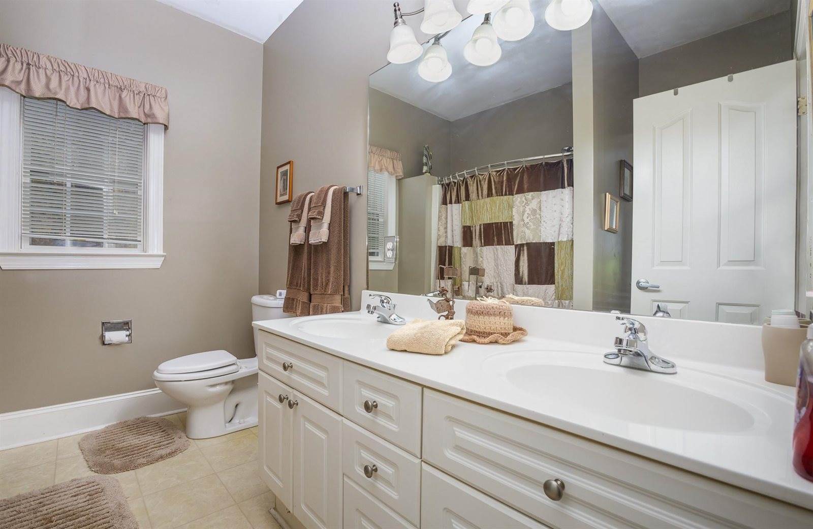 4605 Sarandon Court, Charlotte, NC 28215