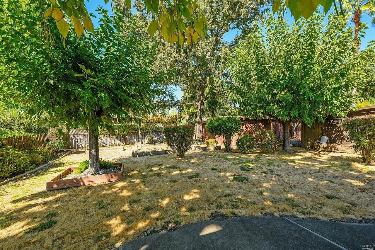 25 View Road, Calistoga, CA 94515