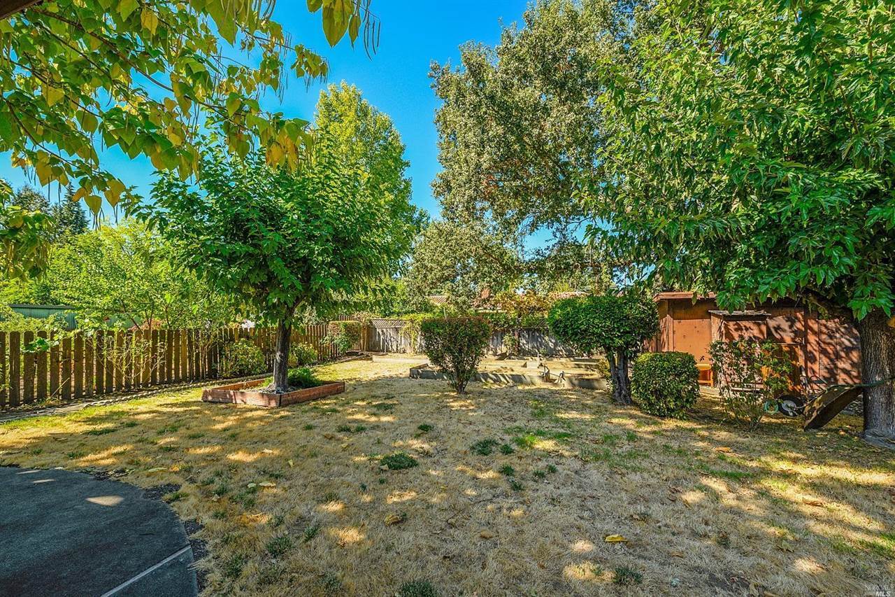 25 View Road, Calistoga, CA 94515