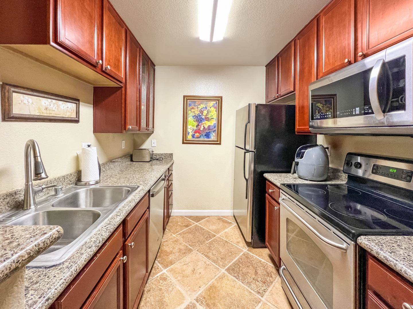 1088 Yarwood CT, San Jose, CA 95128