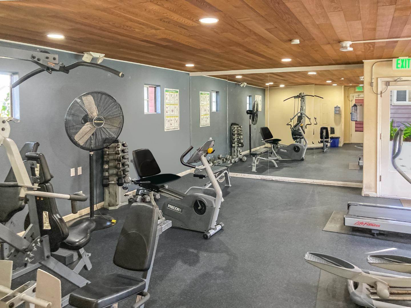 1088 Yarwood CT, San Jose, CA 95128