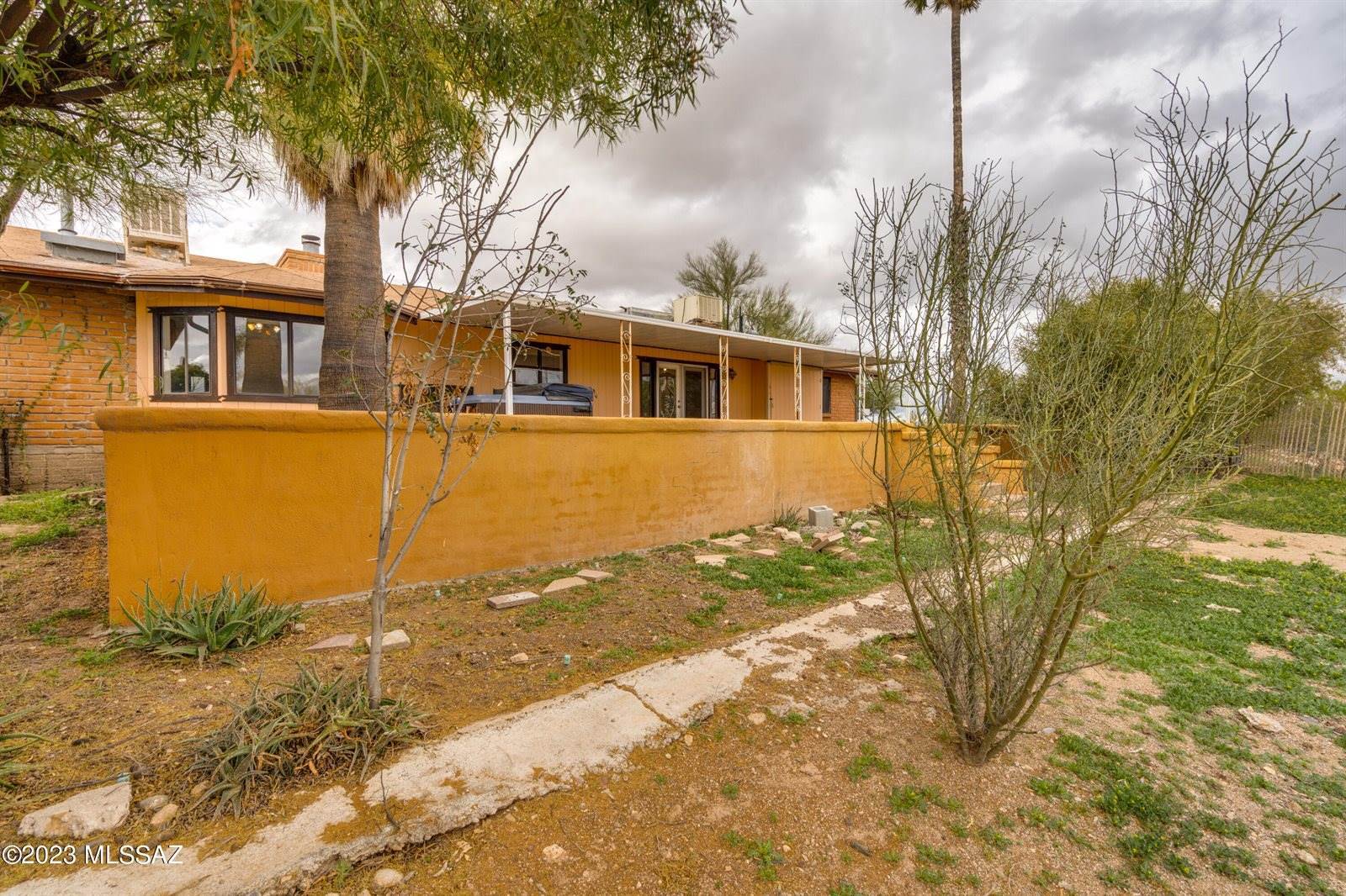 6180 North Panorama Drive, Tucson, AZ 85743