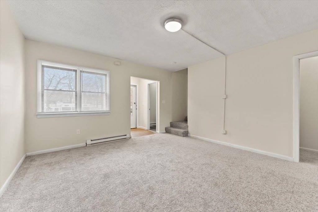 1460-1462 Dwight St, Springfield, MA 01107