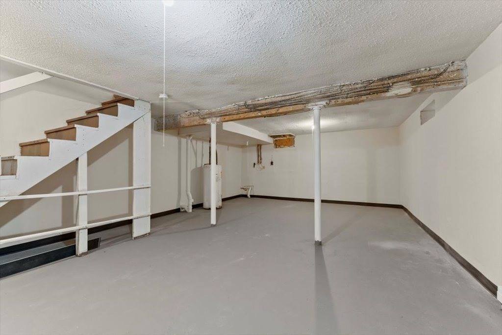 1460-1462 Dwight St, Springfield, MA 01107