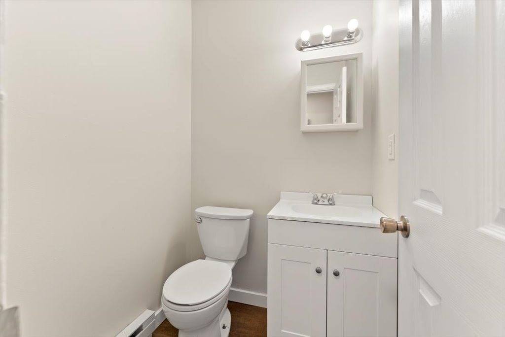 1460-1462 Dwight St, Springfield, MA 01107