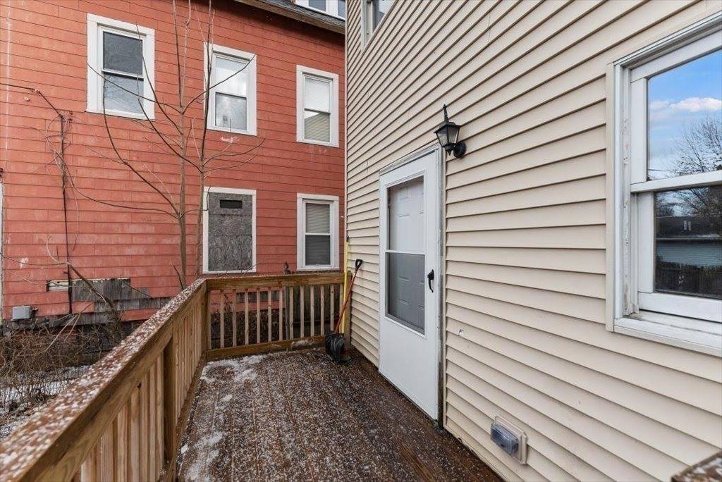 1460-1462 Dwight St, Springfield, MA 01107