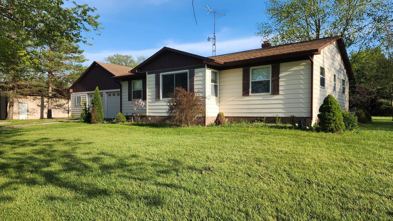 8285 Whitney, Gaines, MI 48436