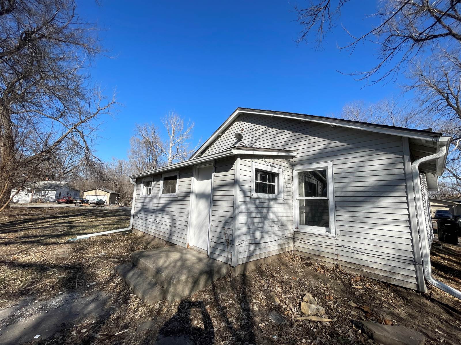 545 NE Arter Ave, Topeka, KS 66616