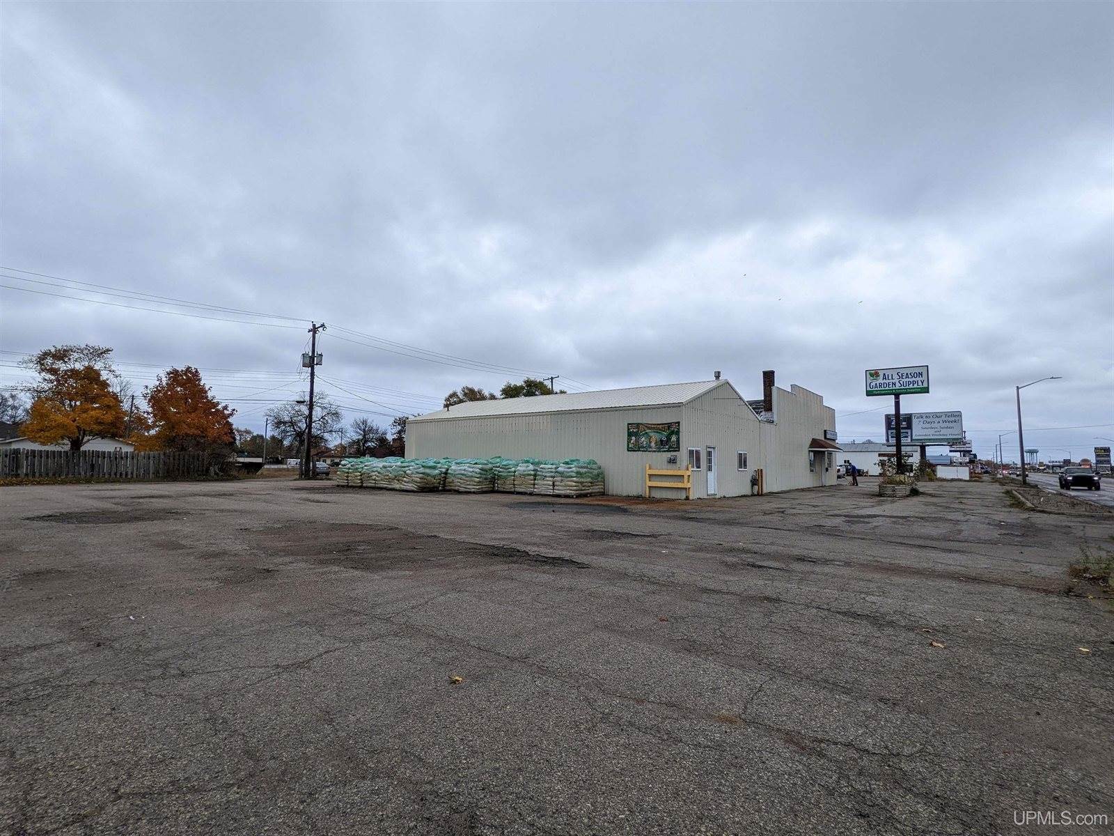 1022 N Lincoln, Escanaba, MI 49829